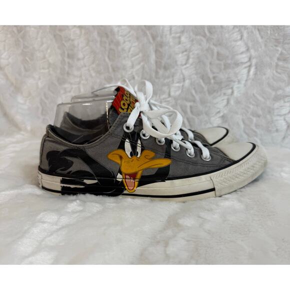 Converse Looney Tunes Chuck All Star Low Top Gray Bugs Bunny Daffy Duck M6 / W8 - Picture 1 of 13